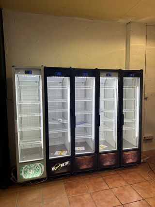 Nevera expositora de una puerta 
