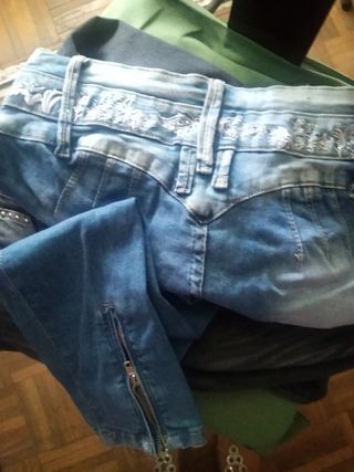 PANTALONES VAQUEROS COLOMBIANOS