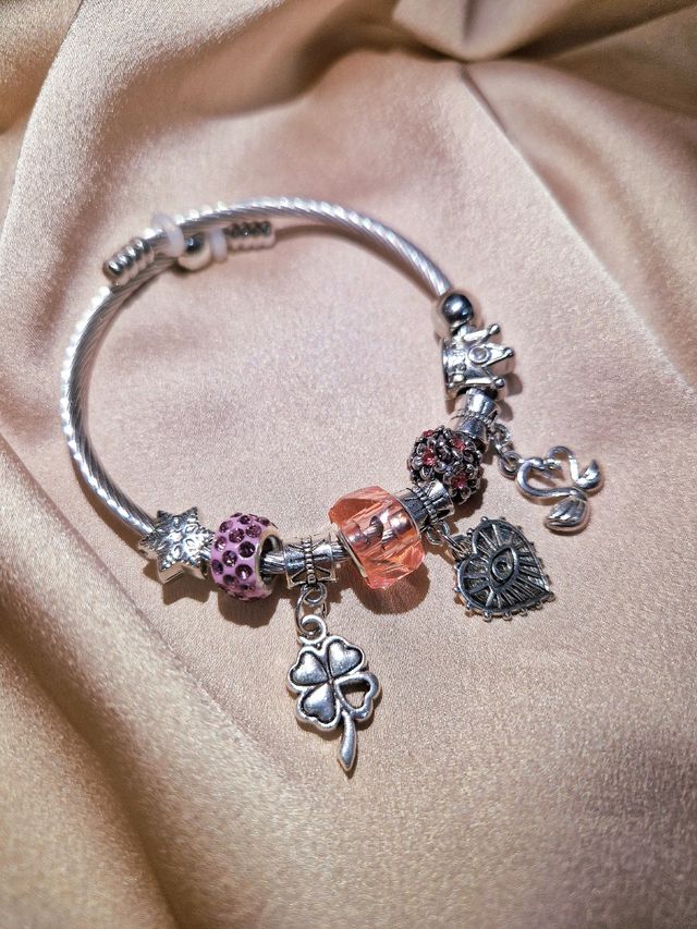 Bracciale stile pandora con charms