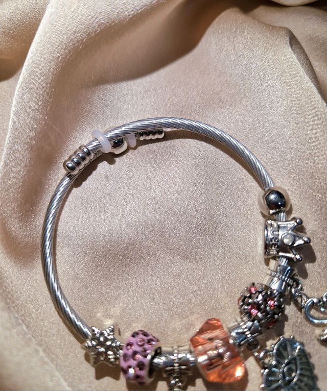 Bracciale stile pandora con charms