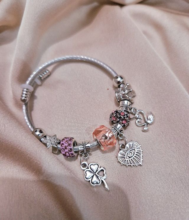 Bracciale stile pandora con charms