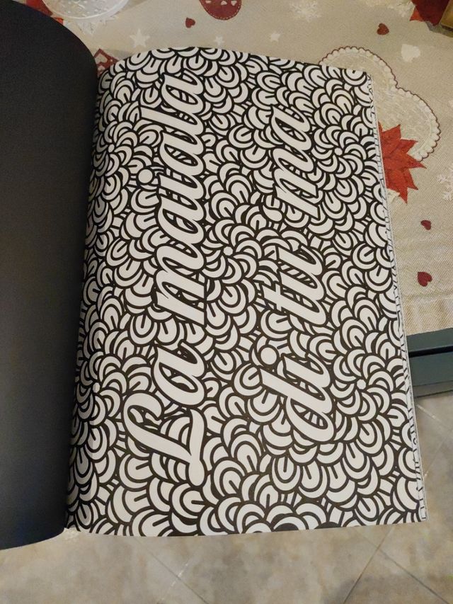 Libri da colorare per adulti