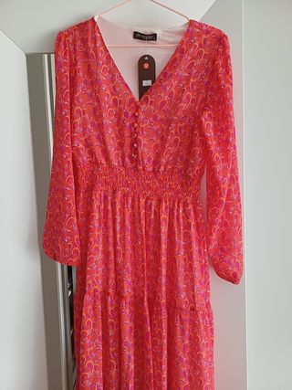 Vestido nuevo con etiquetas