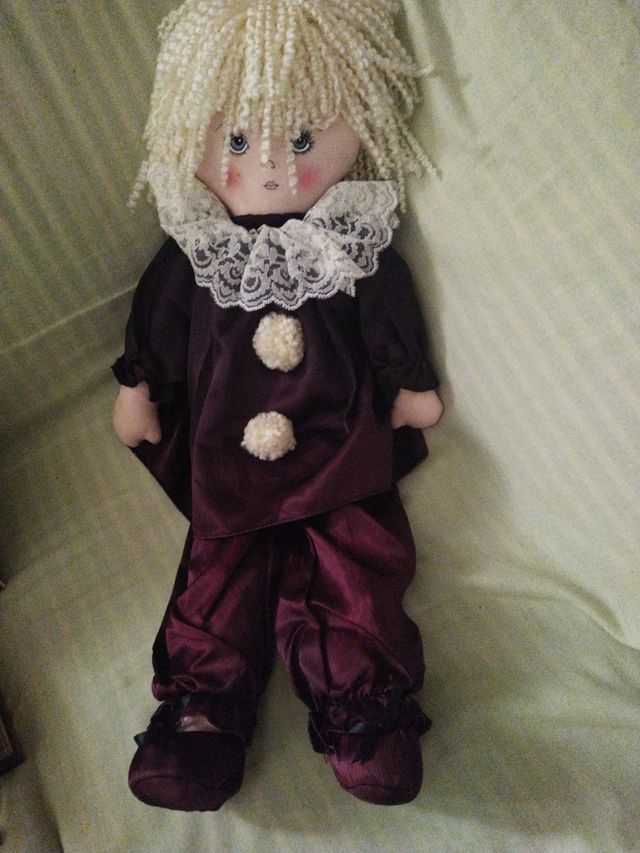 Muñeca Pierrot. Mira 5 fotos.