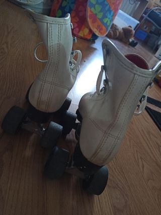 Patines de 4 ruedas, talla 33