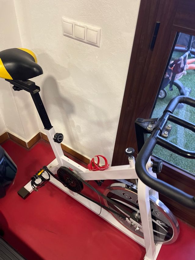 Bicicleta spinning para arreglar