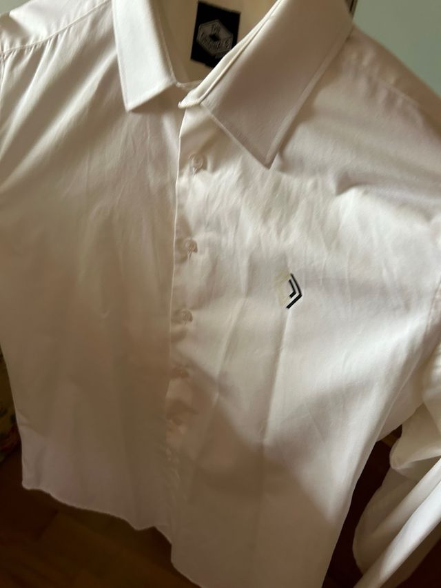 Camisa blanca de algodón
