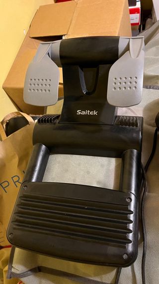 Volante Saitek R440 Force Feedback con pedales