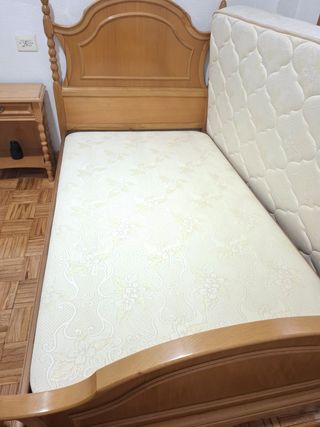 Dormitorio madera maciza