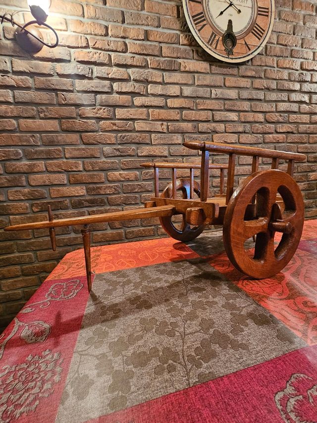 Carro madera artesanal
