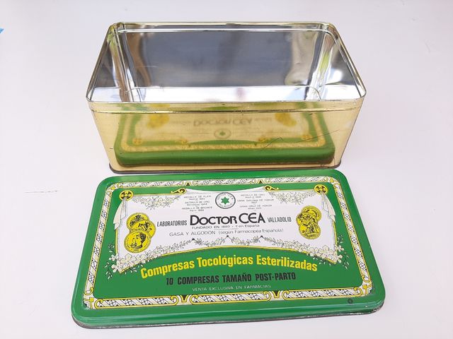 Caja Antigua Laboratorios CEA
