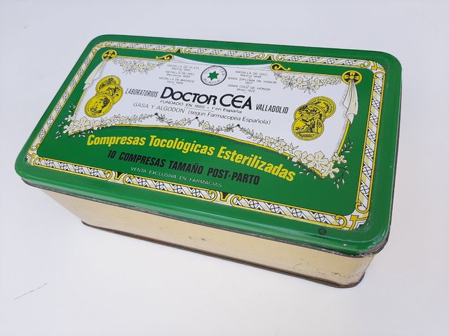Caja Antigua Laboratorios CEA