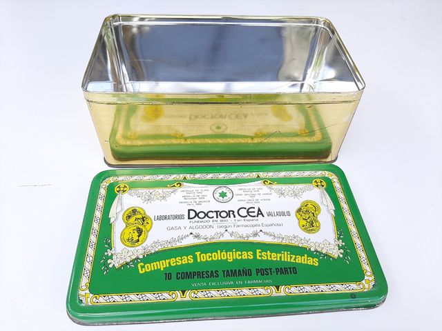 Caja Antigua Laboratorios CEA