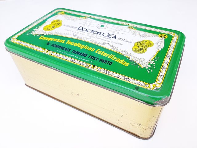 Caja Antigua Laboratorios CEA