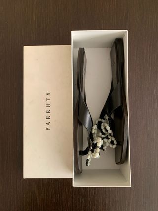 Sandalias planas Farrutx de piel negras  40