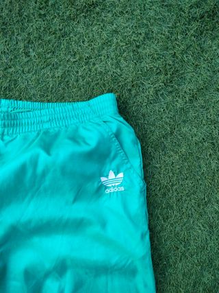 Pantalón Adidas original 