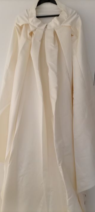 Vestido de novia con corsé de pedrería 