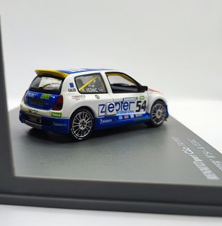 RENAULT SPORT CLIO TROPHY 1/43 UNIVERSAL HOBBIES 