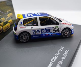 RENAULT SPORT CLIO TROPHY 1/43 UNIVERSAL HOBBIES 