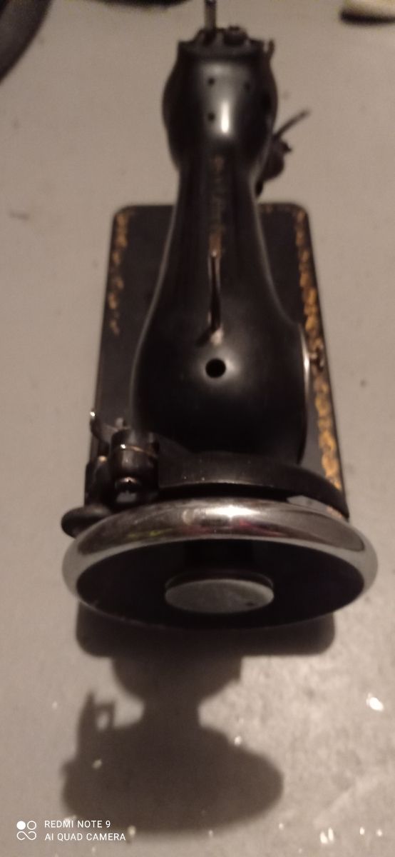 Maquina de coser Alfa