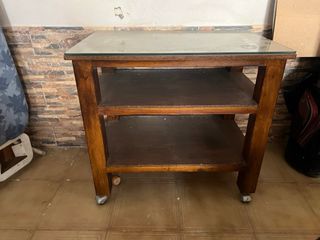Mesa tv en madera teñida