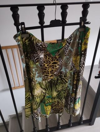 Conjunto manga corta y falda talla 50