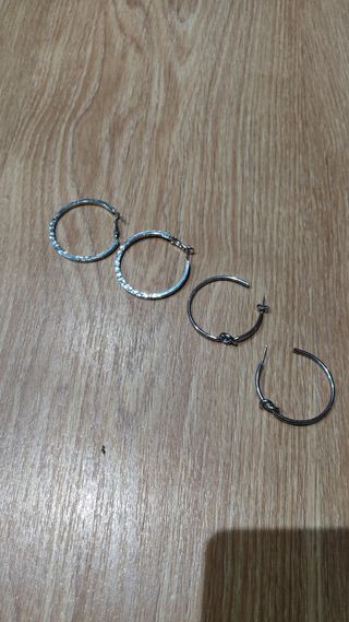Anillos y pendientes 