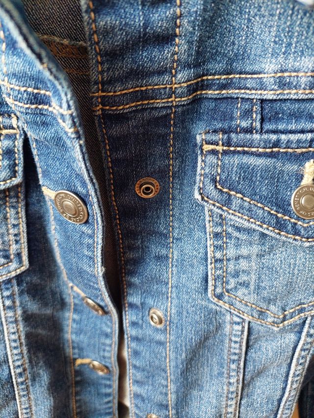 Cazadora vaquera niña