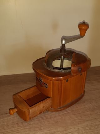 Molinillo café antiguo