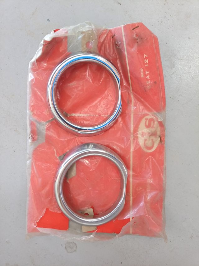 Embellecedores seat 127