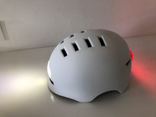 Casco patinete