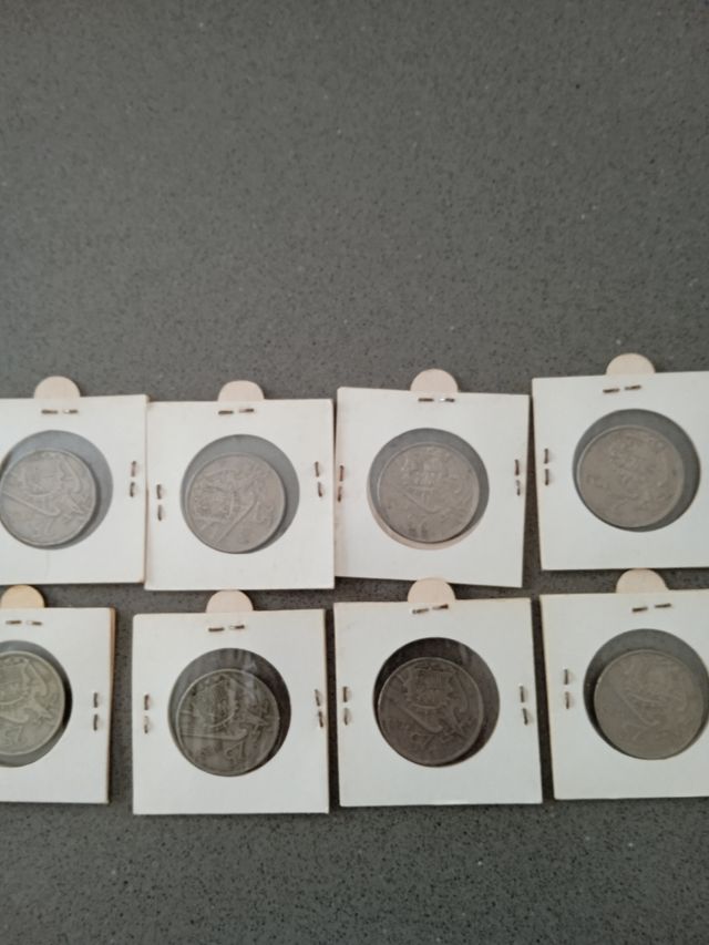 Lotazo 8 monedas de 25 pesetas Franco