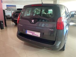 Peugeot 5008 2013