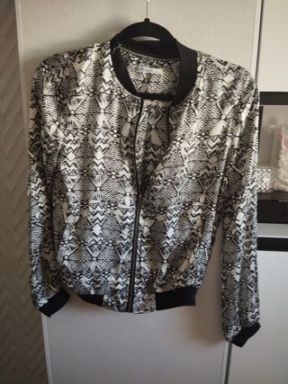 Bomber tejido ligero 
