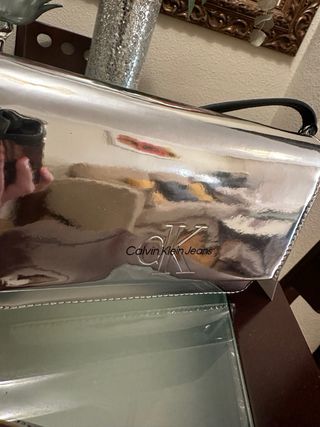 Bolso plata CALVIN KLEIN