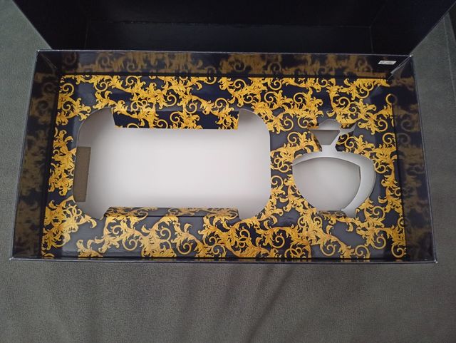 Caja Versace sin estrenar