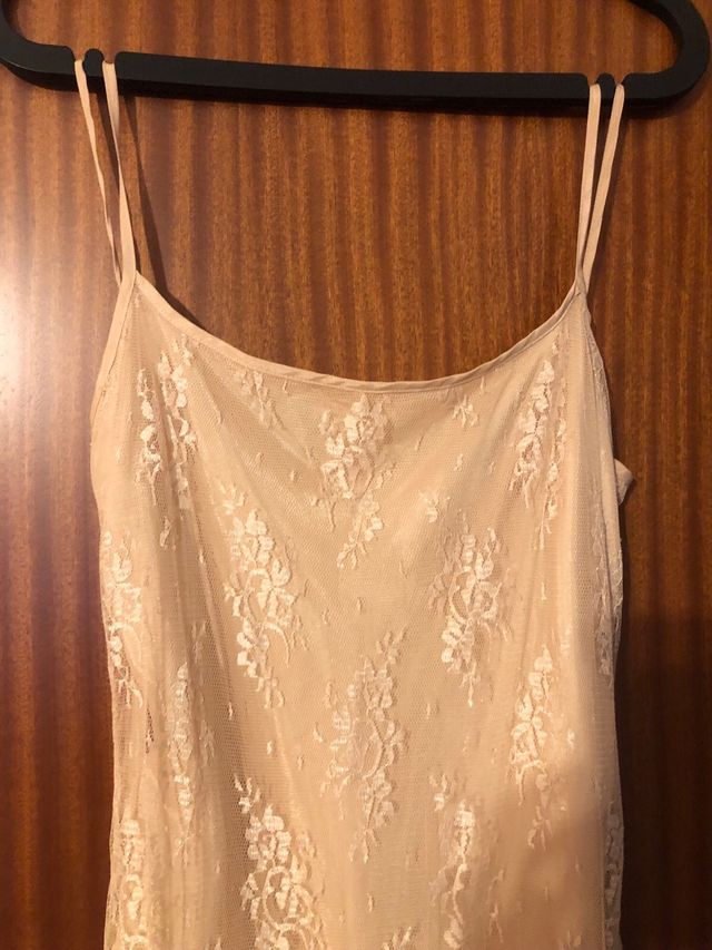 Precioso vestido de encaje fiesta dorado