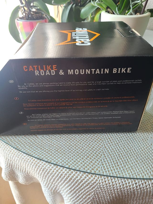 Casco de bicicleta ,mono patin