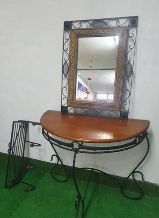 Mesa recibidor, espejo y perchero