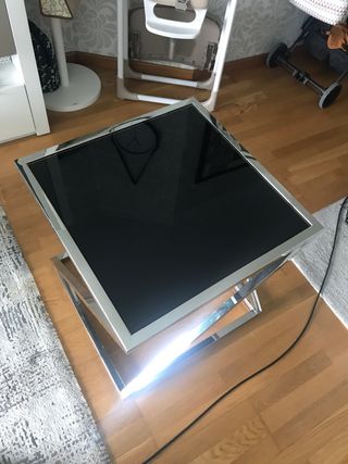 Mesa auxiliar acero y cristal