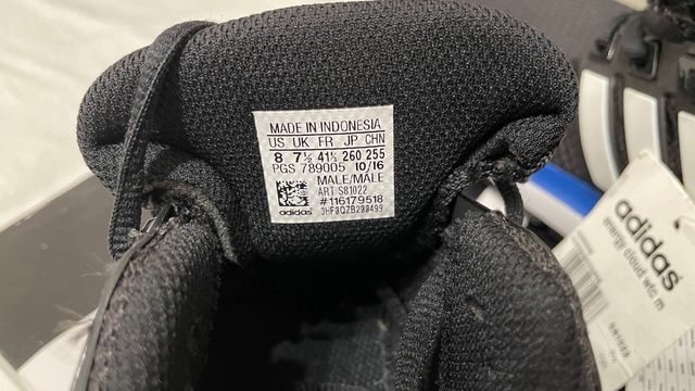 Zapatillas adidas sin estrenar del 41,5