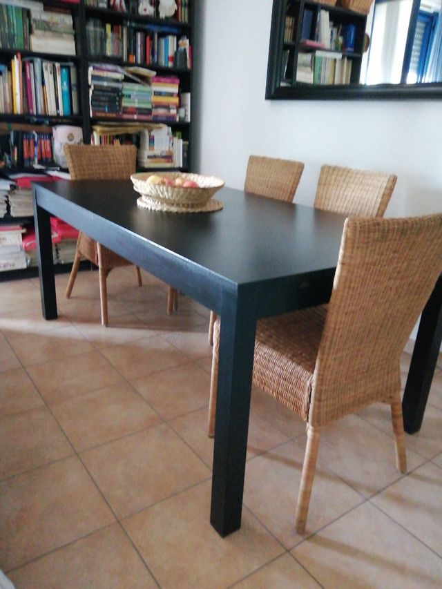 Tavolo  in legno 4/6 persone