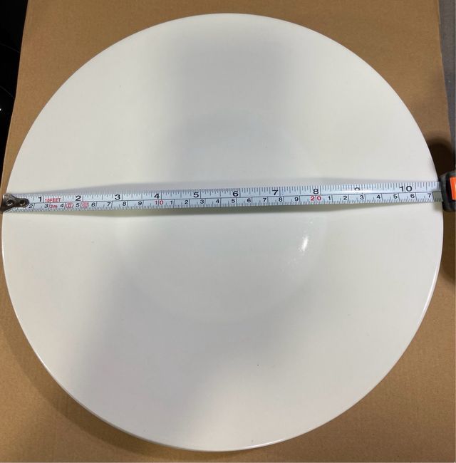 Pack de 6 platos(1 esta roto en el borde)