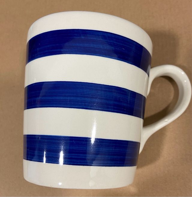 Taza pintada a mano