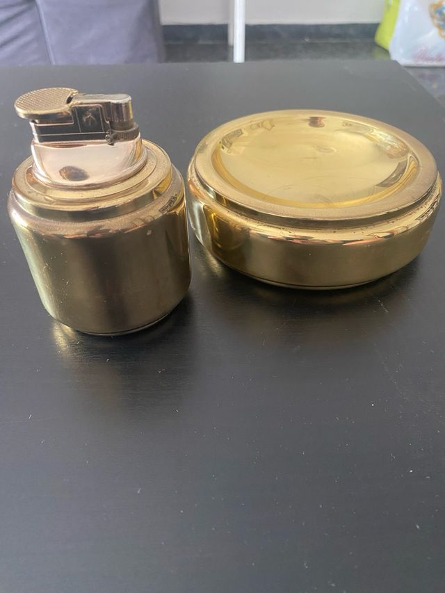 Accendino da tavolo e posacenere Vintage