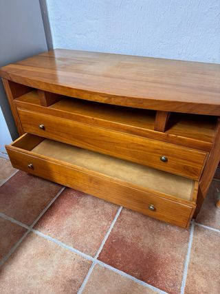 Mueble de televisión de madera maciza de pino