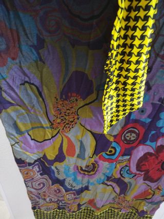 Camisola ,vestido de Custo Barceló