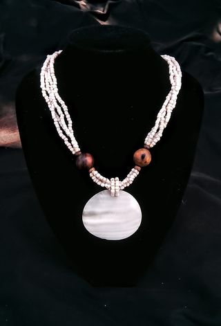 Pulseras y collares fresquitos