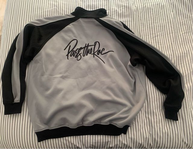 Pass the roc chaqueta basket hip hop