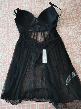 Conjunto camisón y tanga a estrenar 